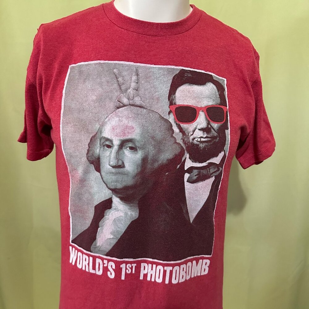 Lincoln Washington Worlds 1st Photobomb Epic Threads Men's Red T Shirt Large Cot